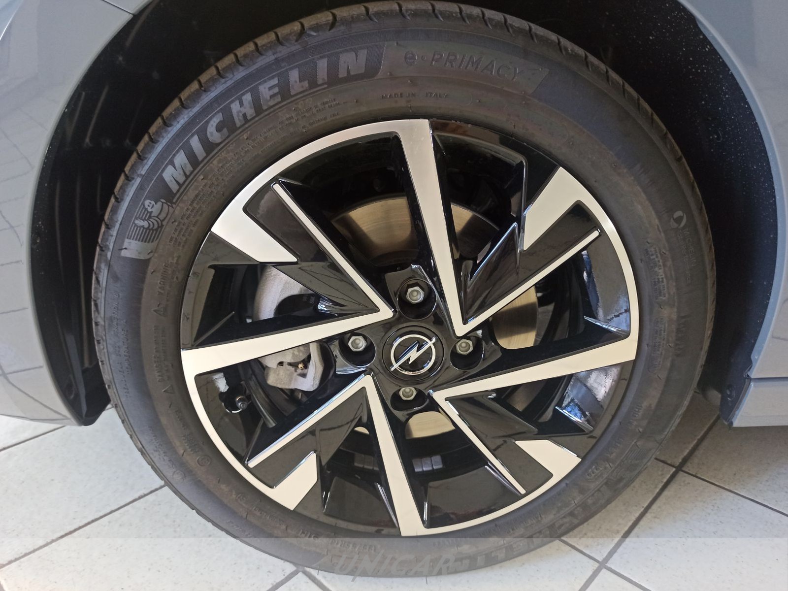 UNICAR Opel Corsa
