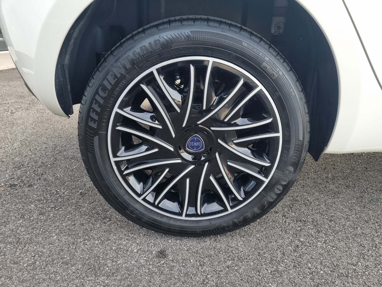 PRONTOAUTO Lancia Ypsilon
