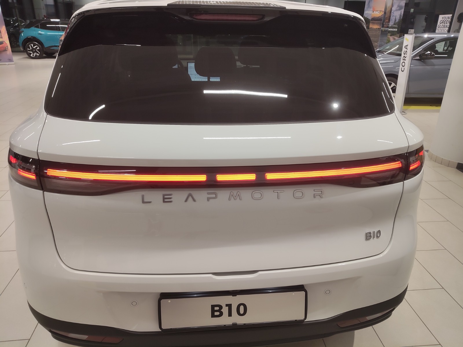 UNICAR Leapmotor B10