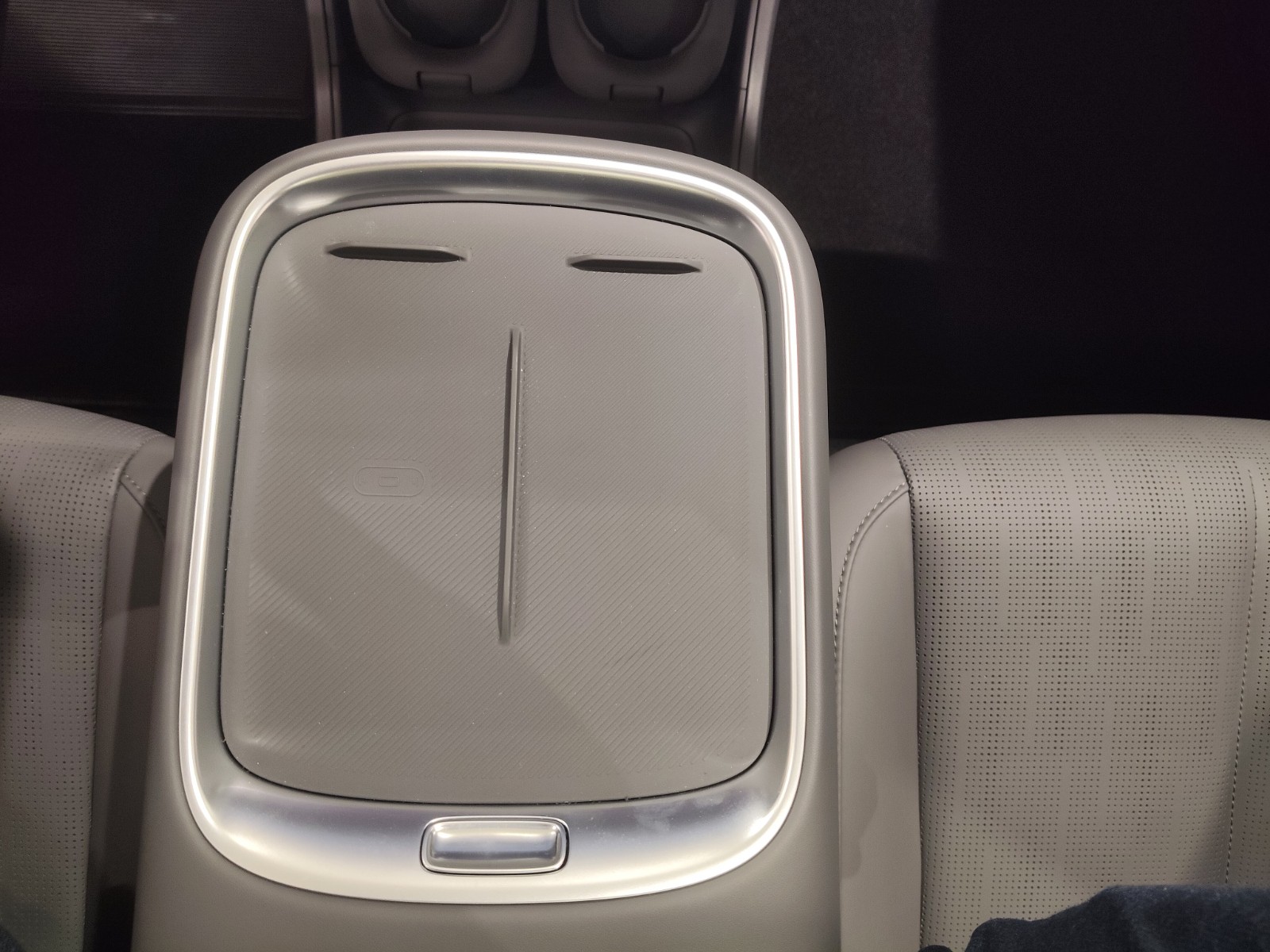 UNICAR Leapmotor B10