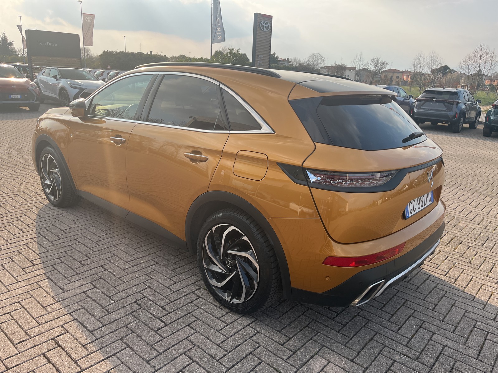 CAR_AUTO DS DS 7 Crossback