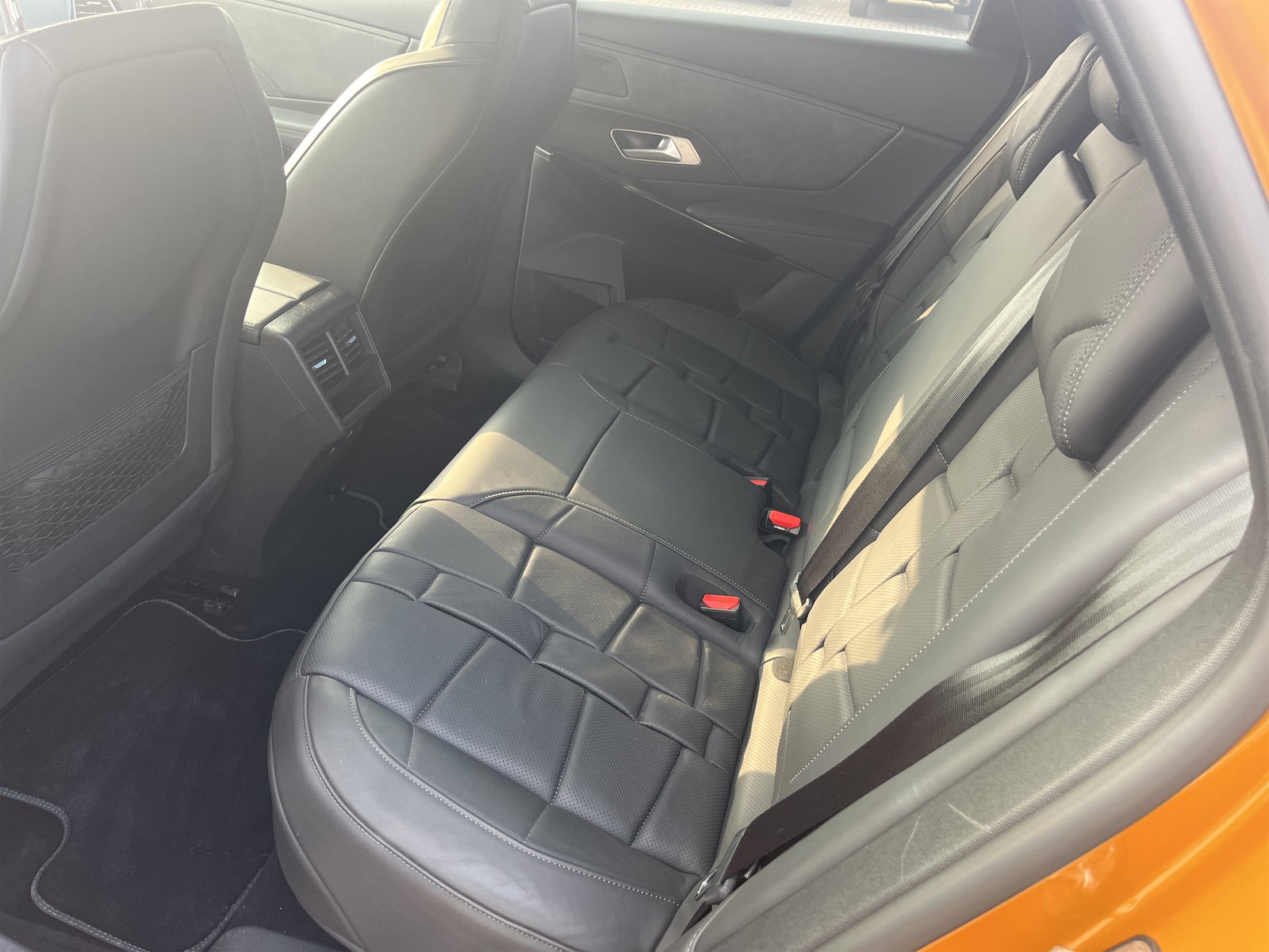 CAR_AUTO DS DS 7 Crossback