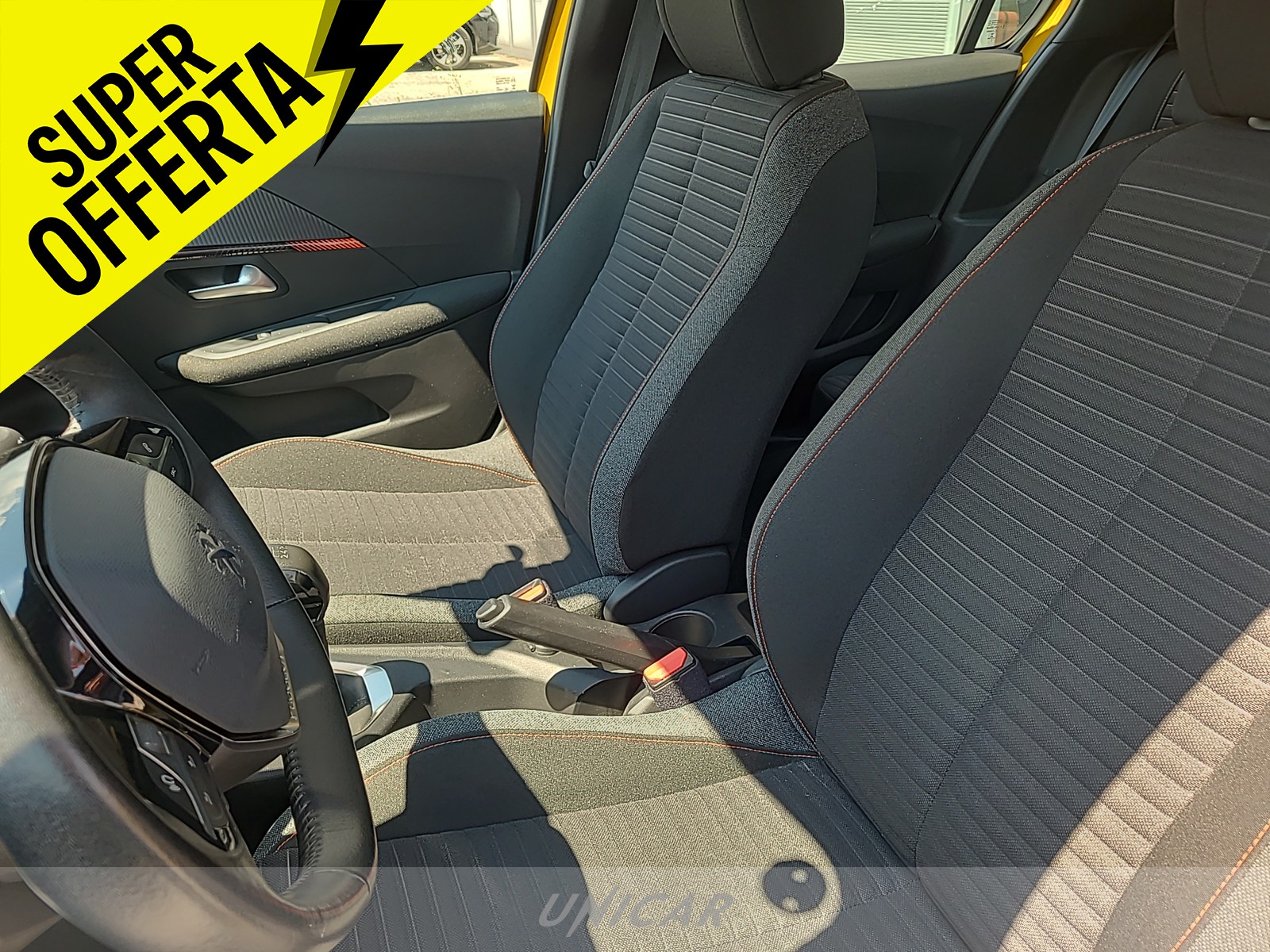 UNICAR Peugeot 208