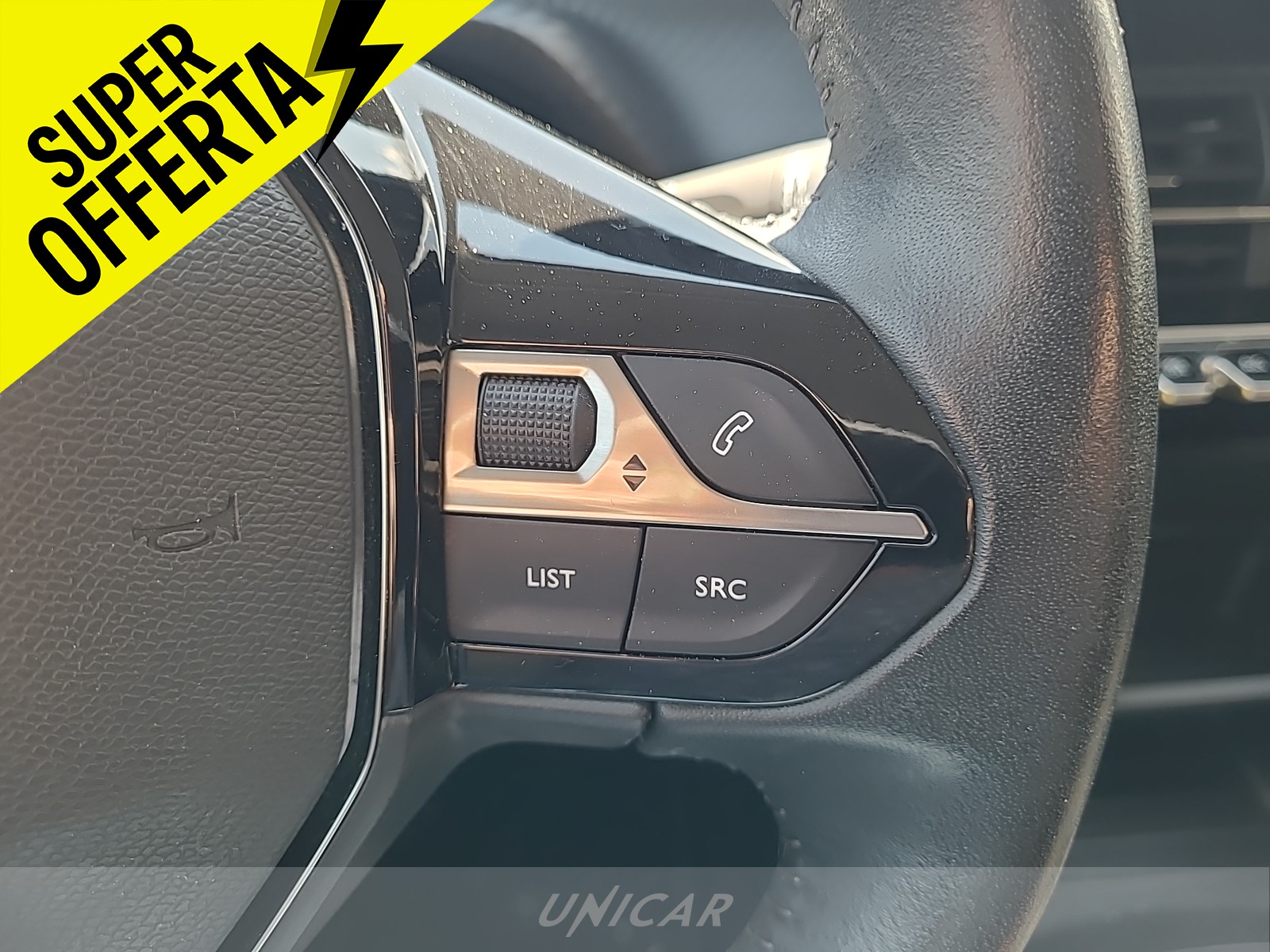 UNICAR Peugeot 208