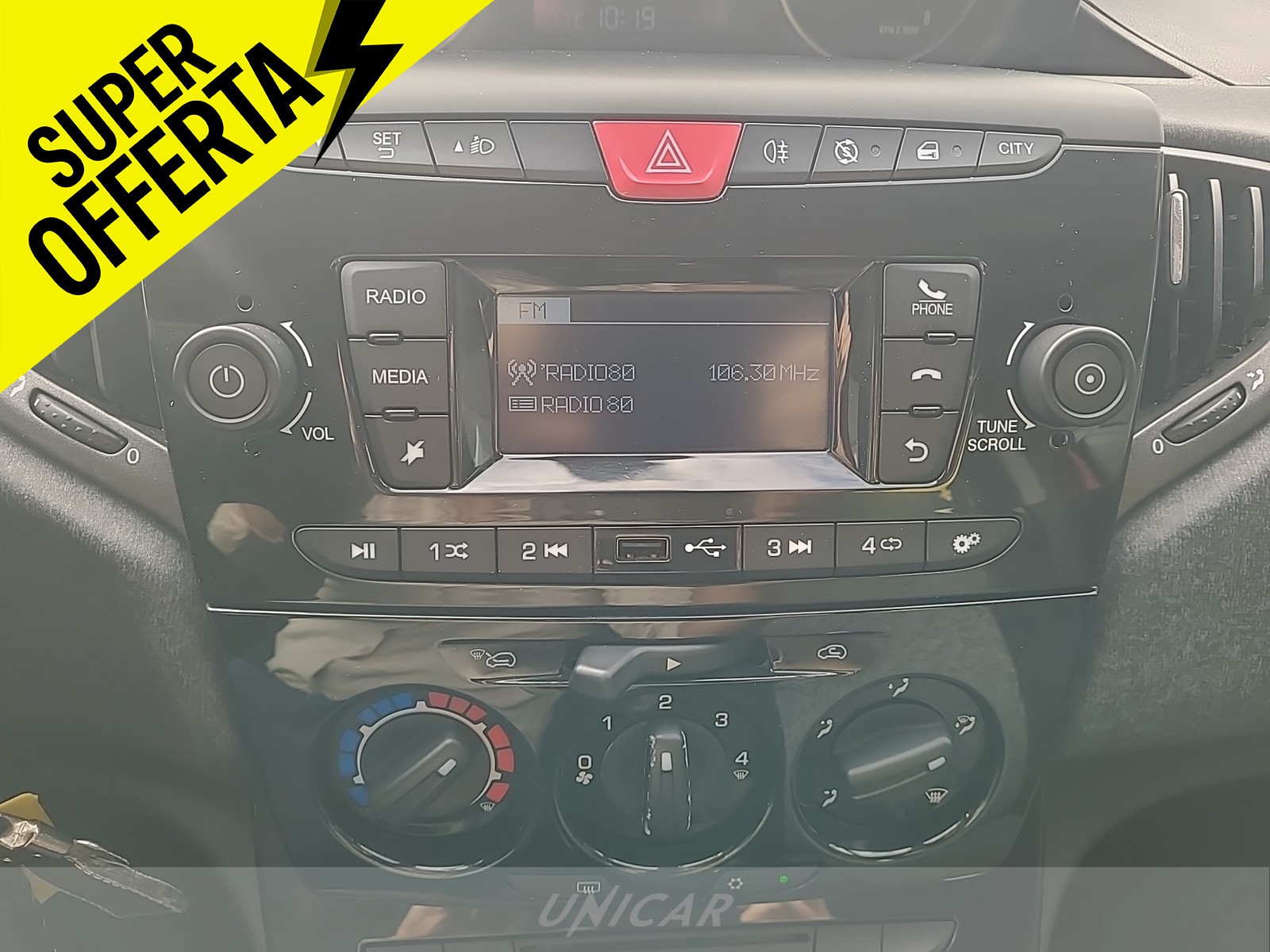 UNICAR Lancia Ypsilon