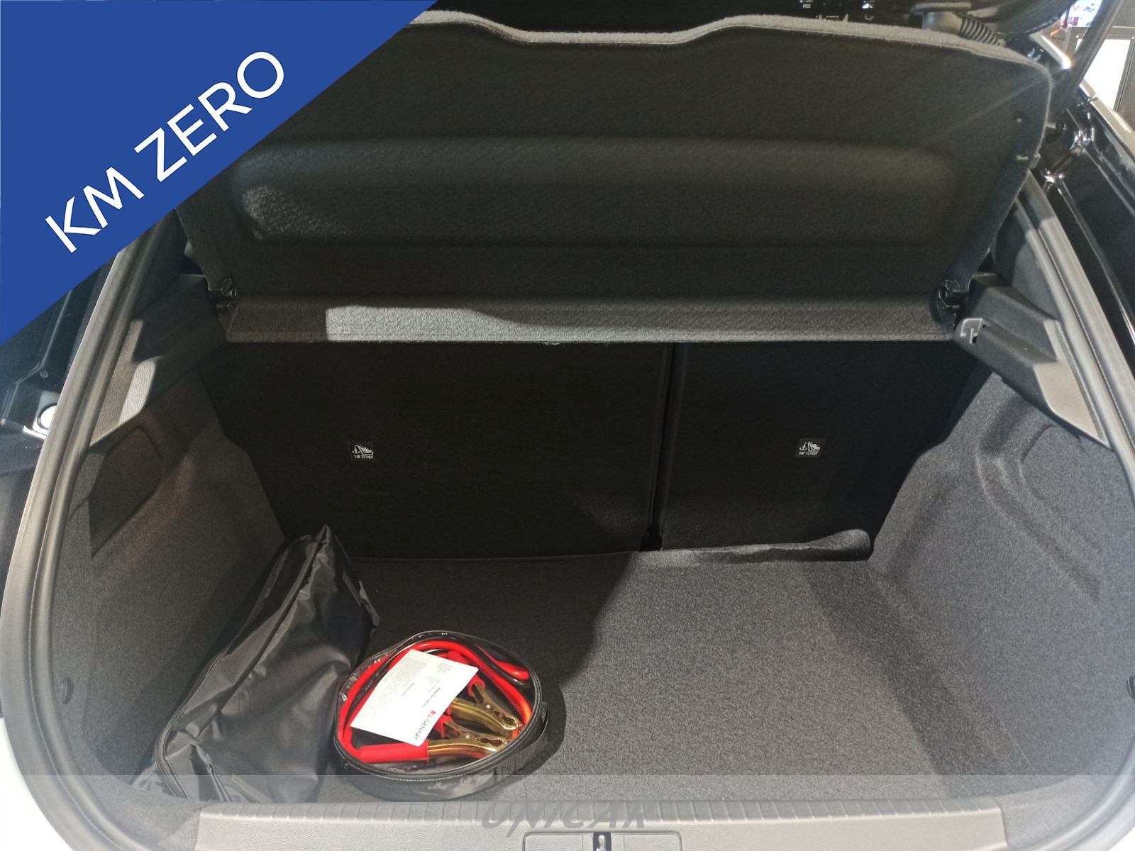 UNICAR Opel Corsa