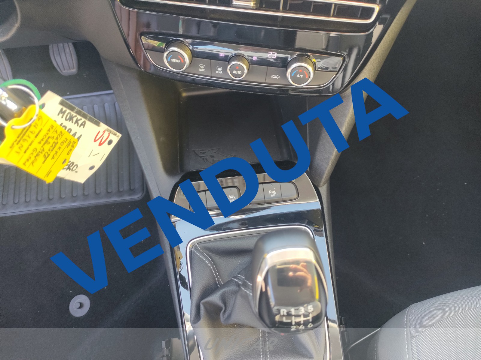 UNICAR Opel Mokka