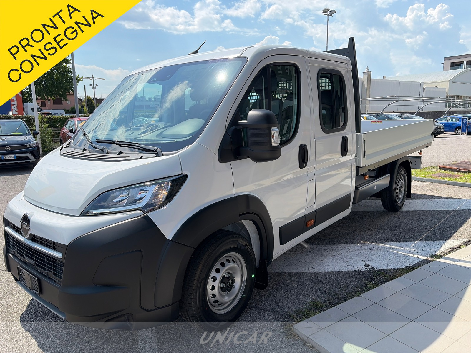 UNICAR Opel Movano