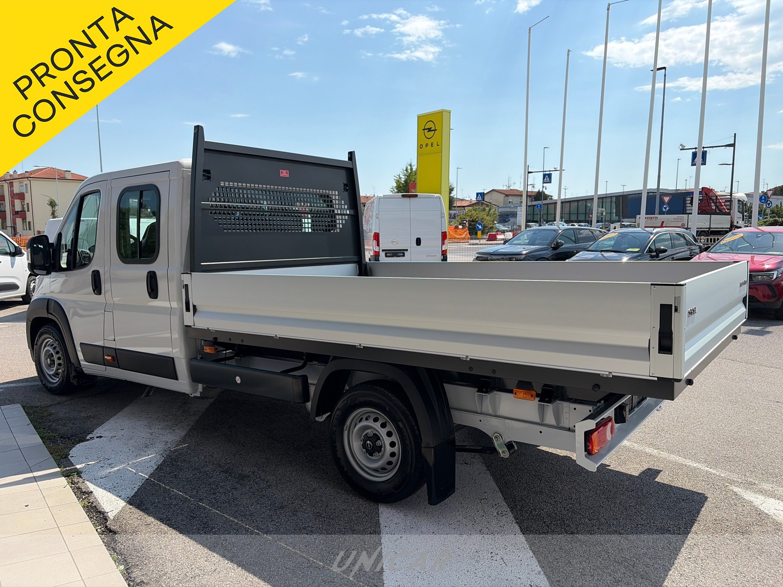 UNICAR Opel Movano