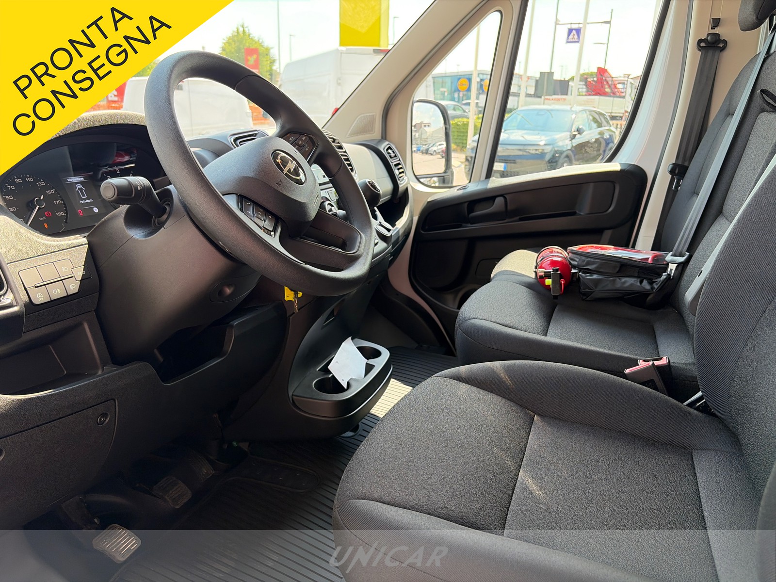 UNICAR Opel Movano