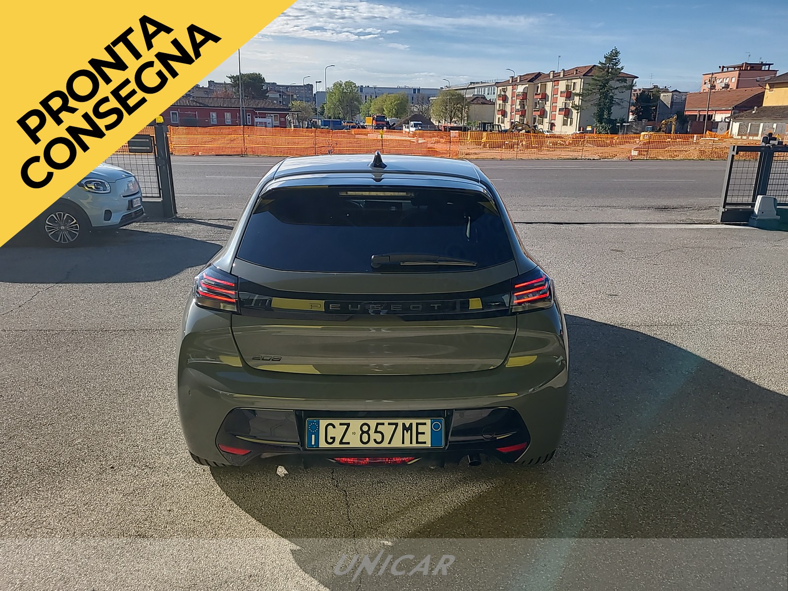 UNICAR Peugeot 208