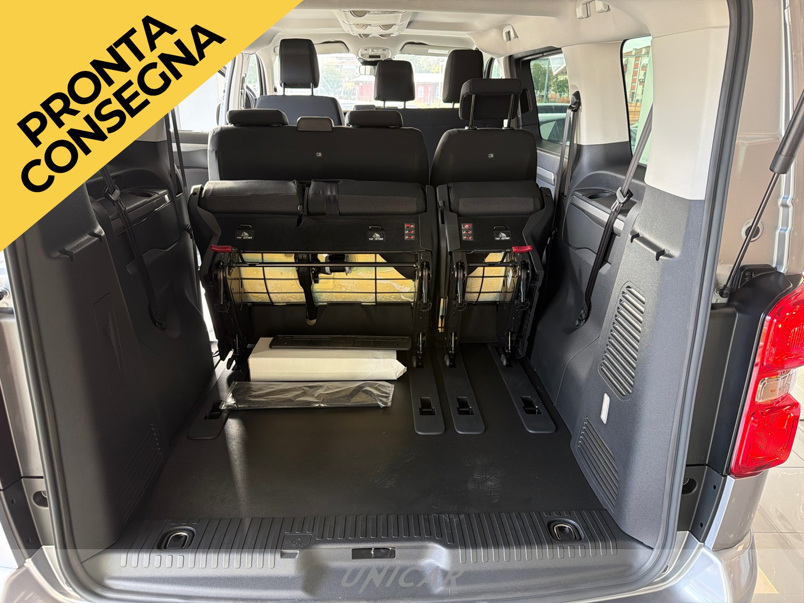UNICAR Opel Zafira Life