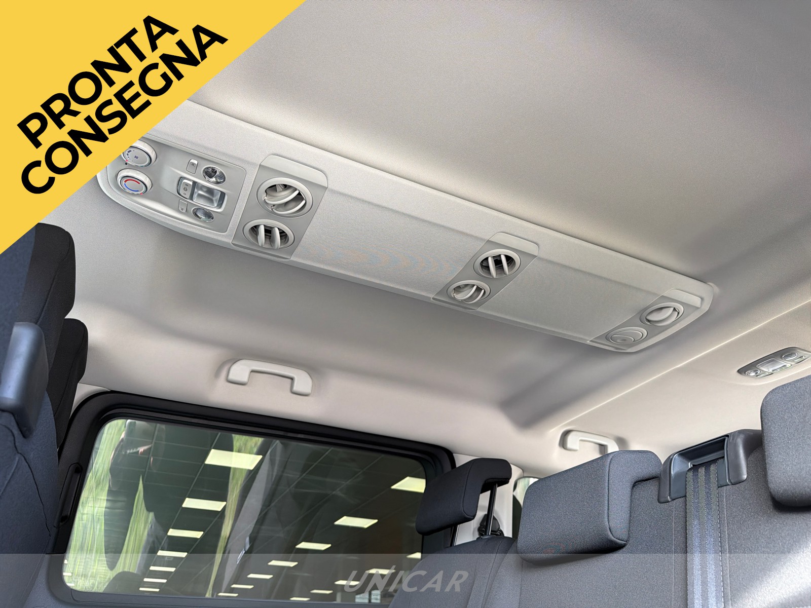 UNICAR Opel Zafira Life