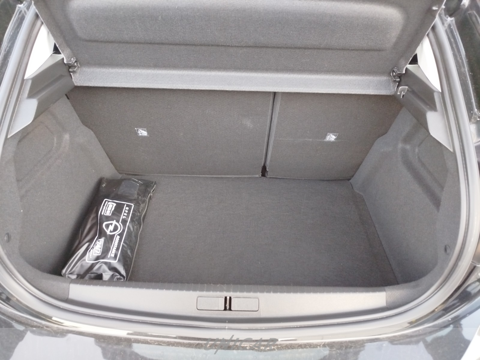 UNICAR Opel Corsa
