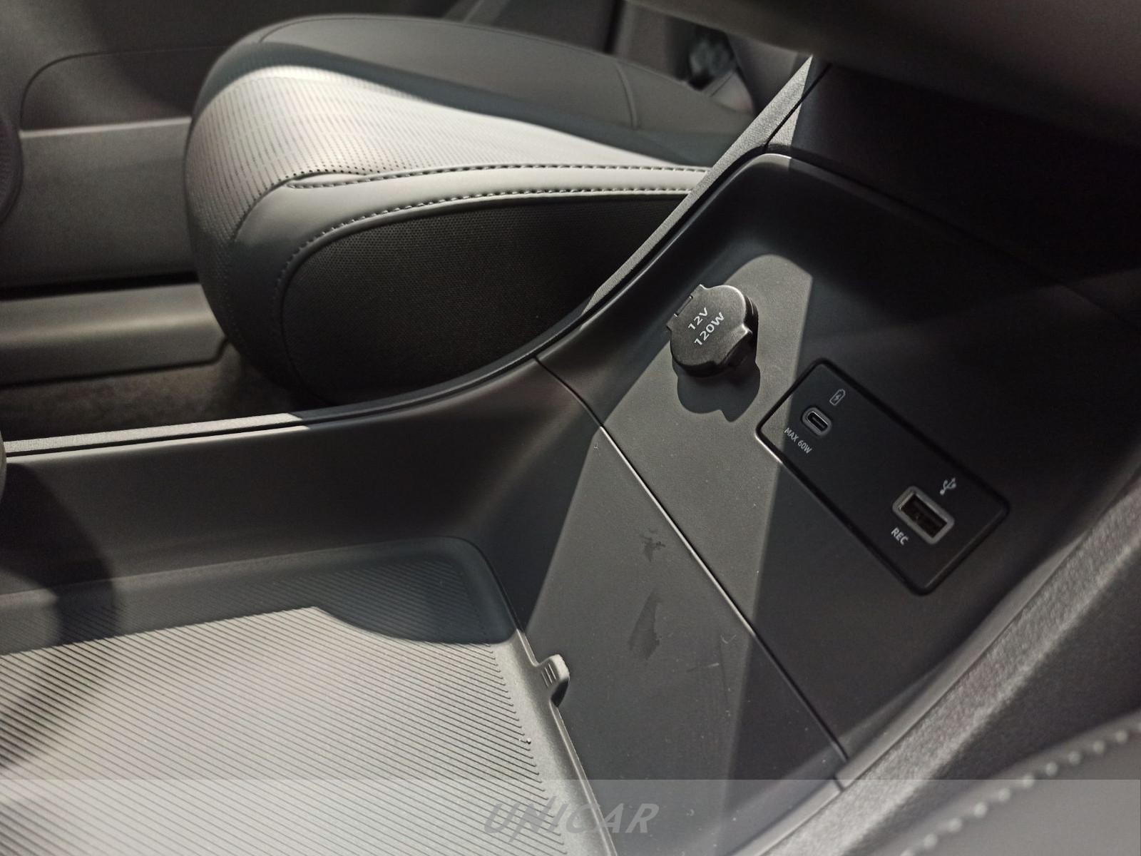 UNICAR Leapmotor B10