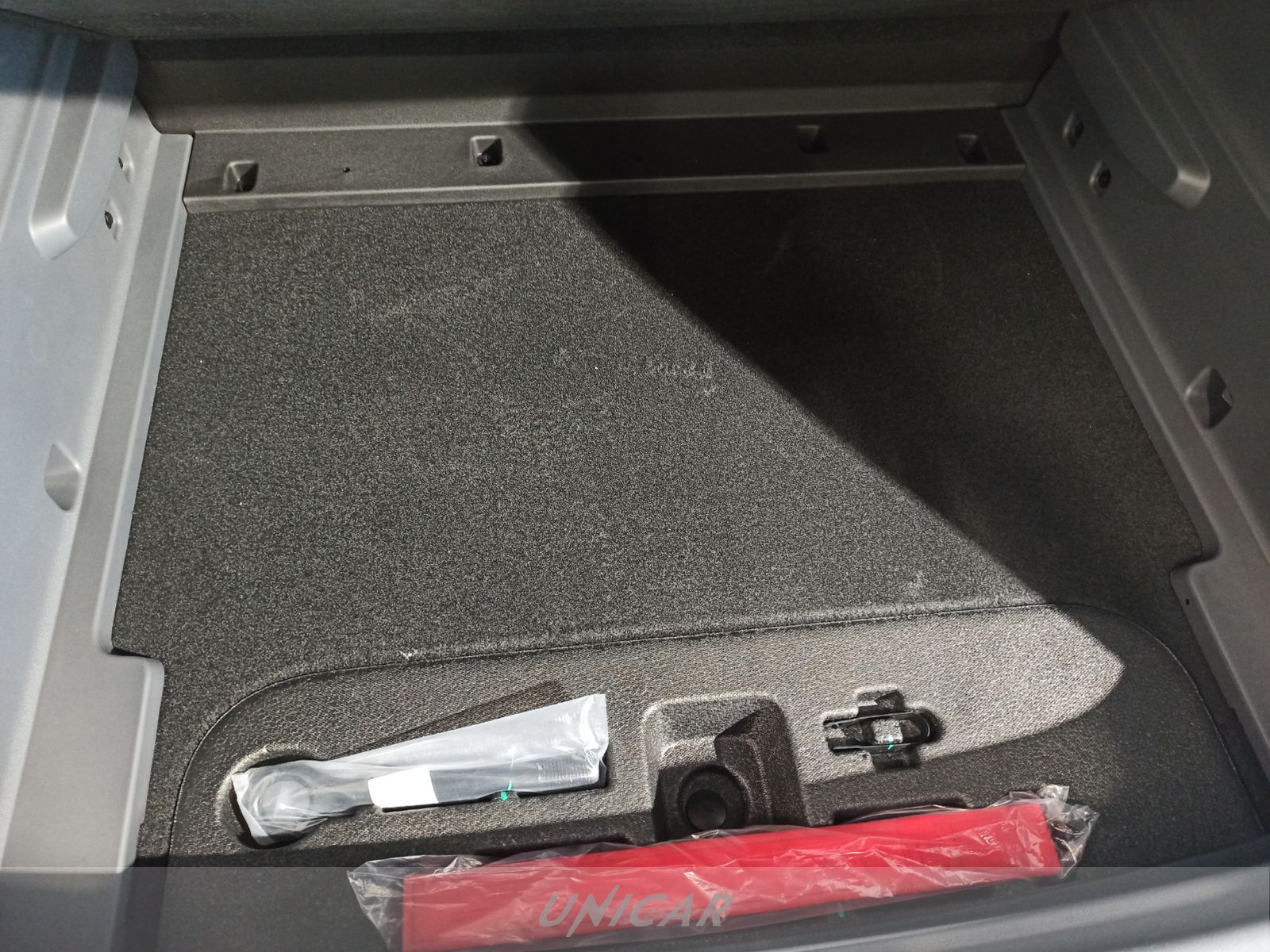 UNICAR Leapmotor B10