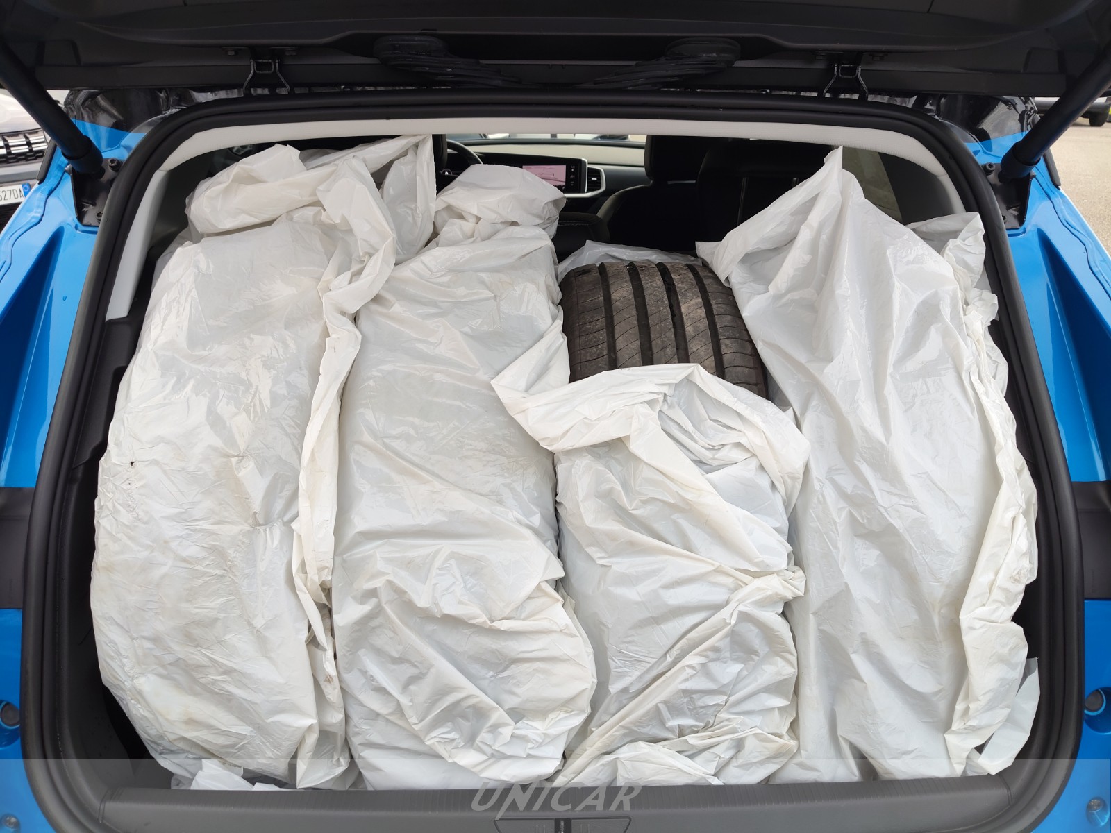 UNICAR Opel Grandland