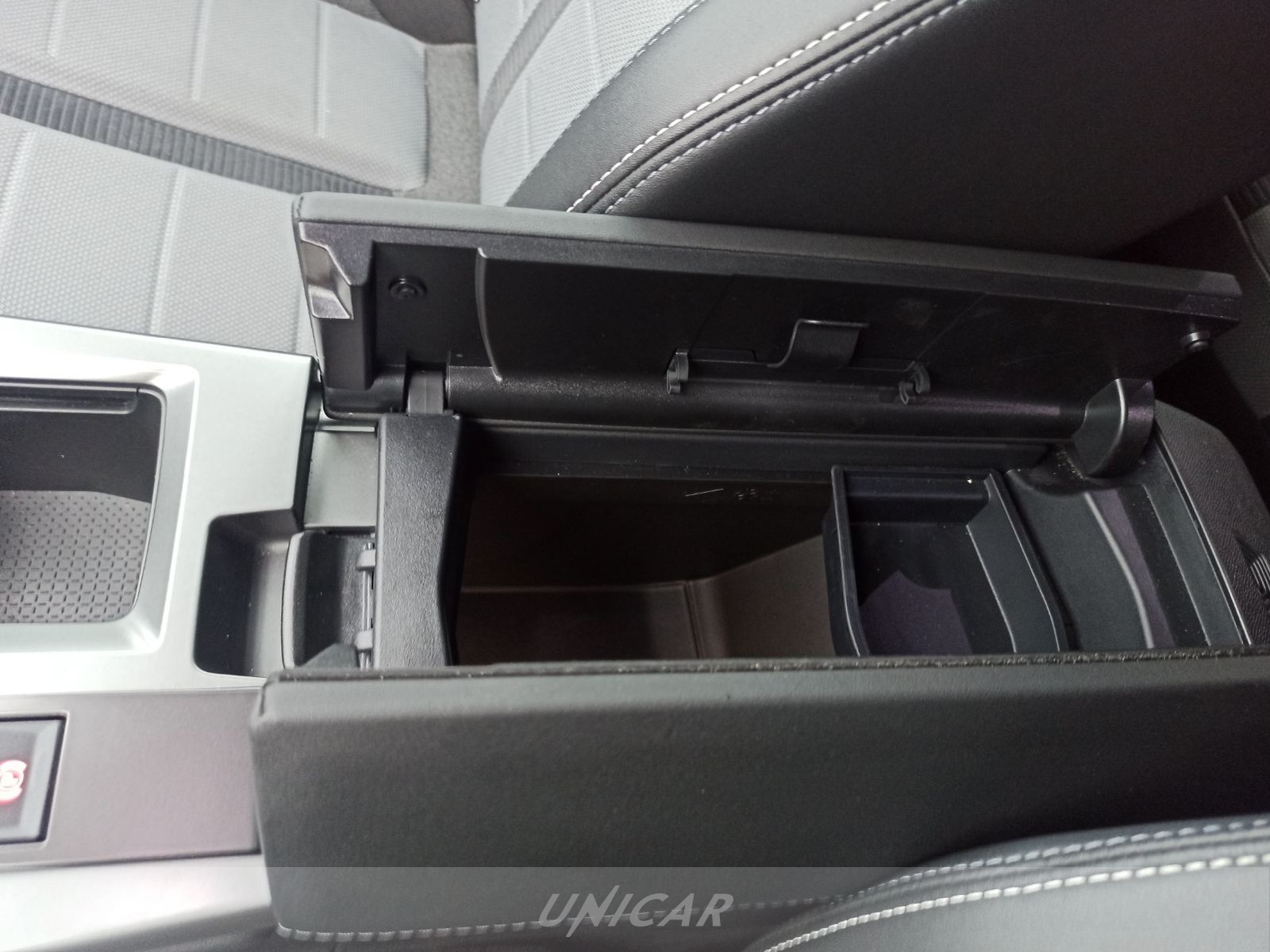 UNICAR Opel Grandland