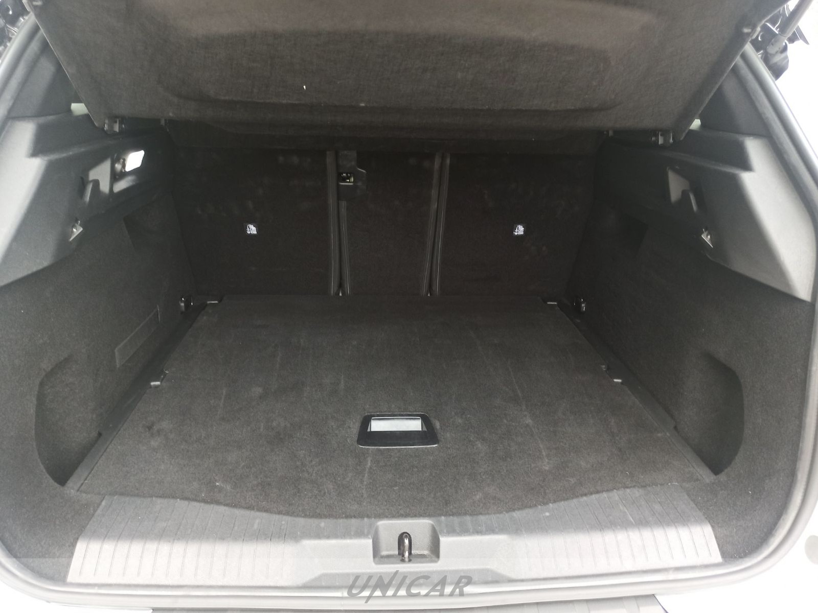 UNICAR Opel Grandland