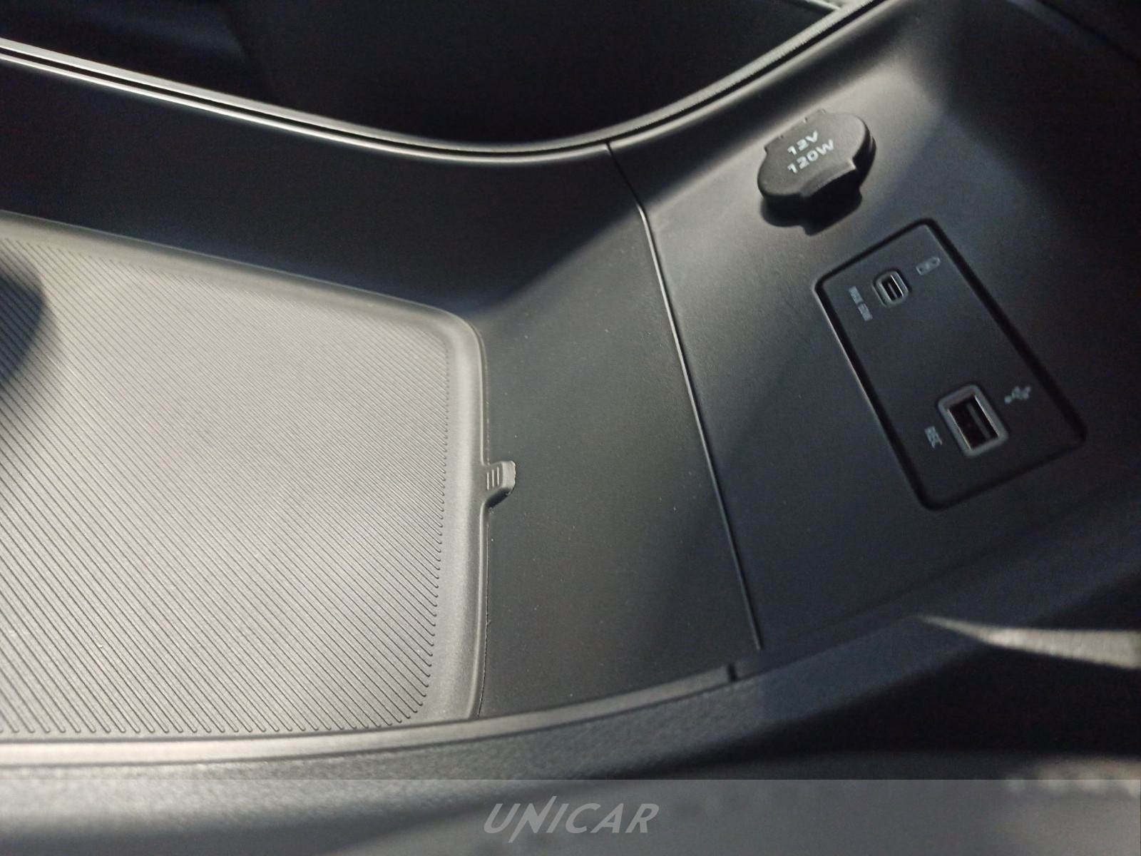 UNICAR Leapmotor B10