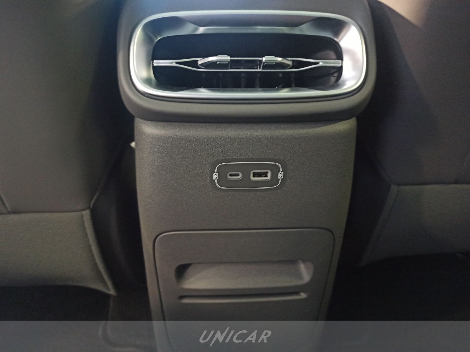 UNICAR Leapmotor B10