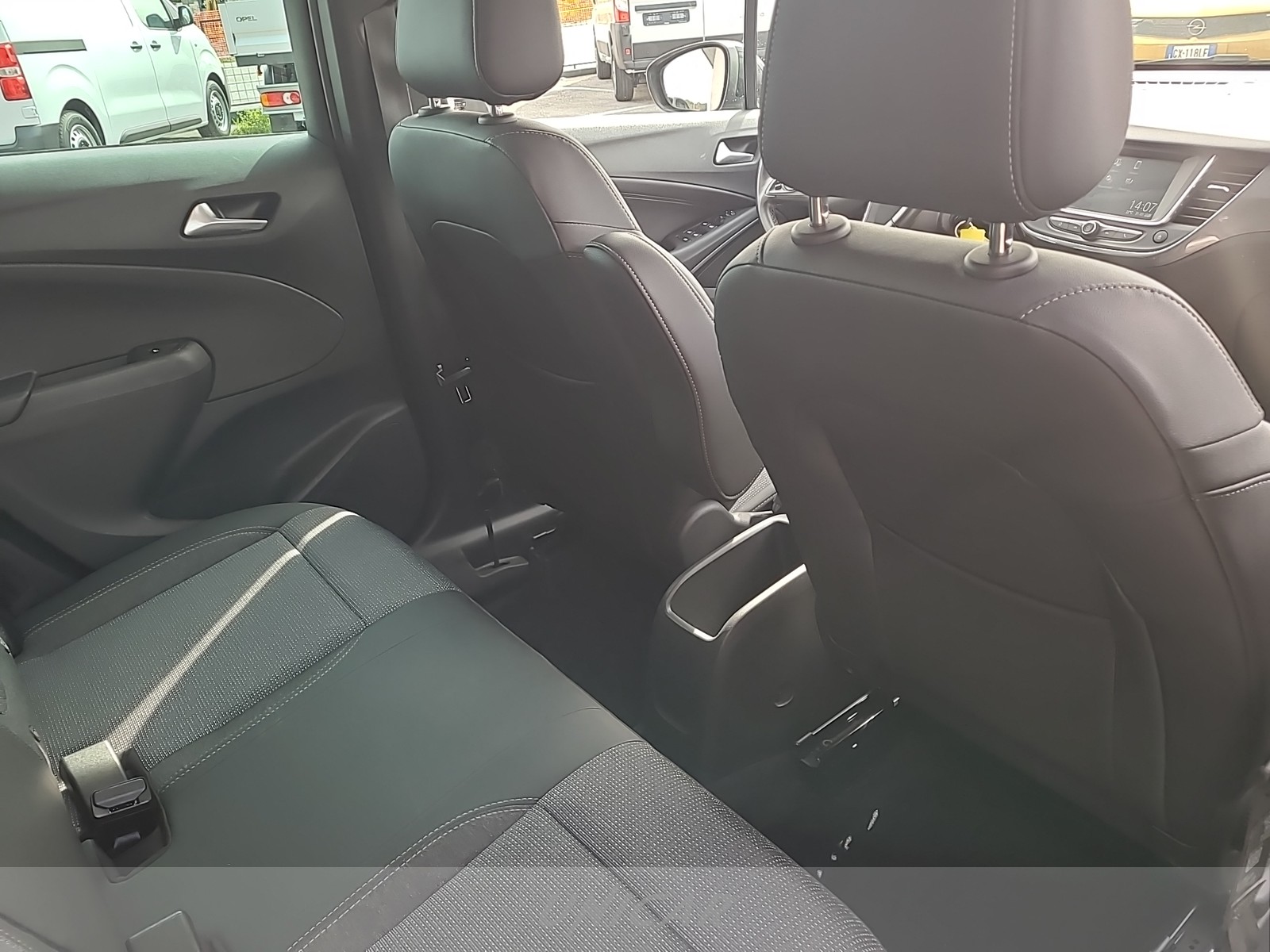 UNICAR Opel Crossland