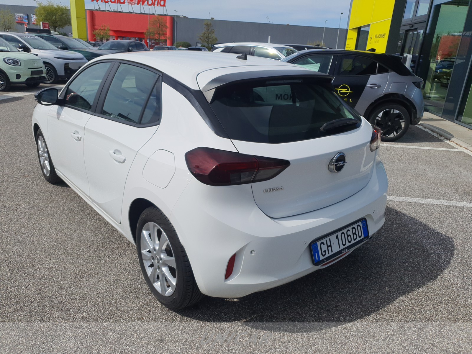 UNICAR Opel Corsa