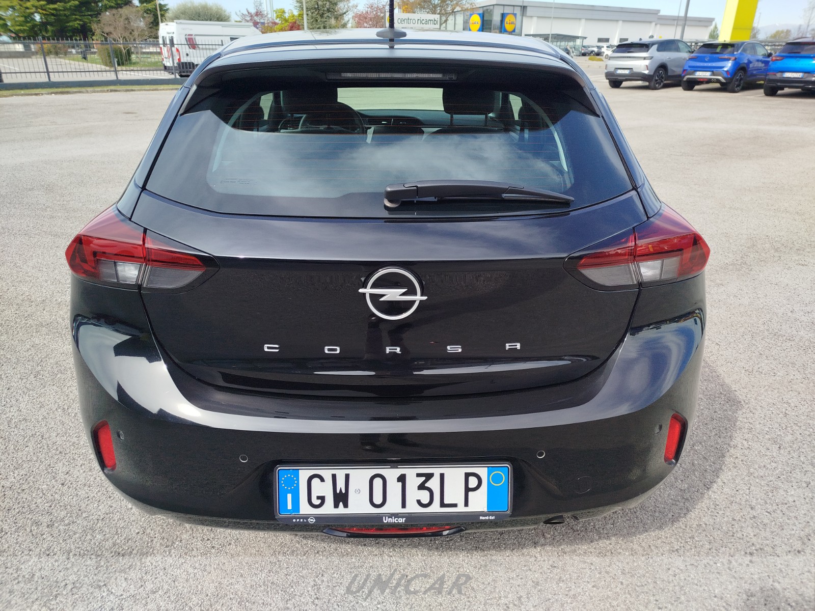 UNICAR Opel Corsa