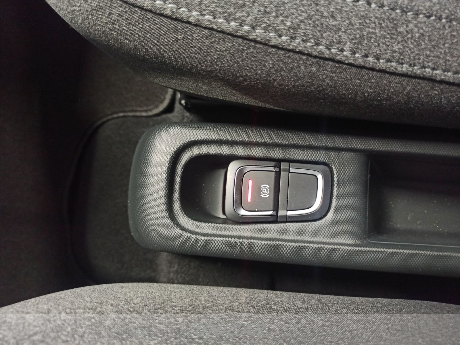 UNICAR Leapmotor T03