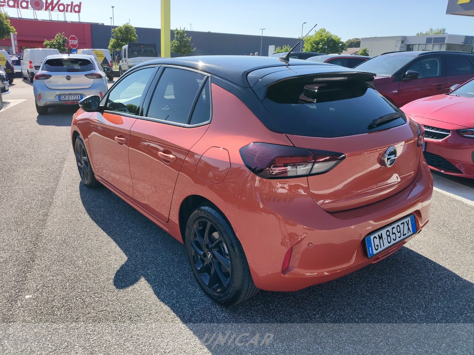 UNICAR Opel Corsa