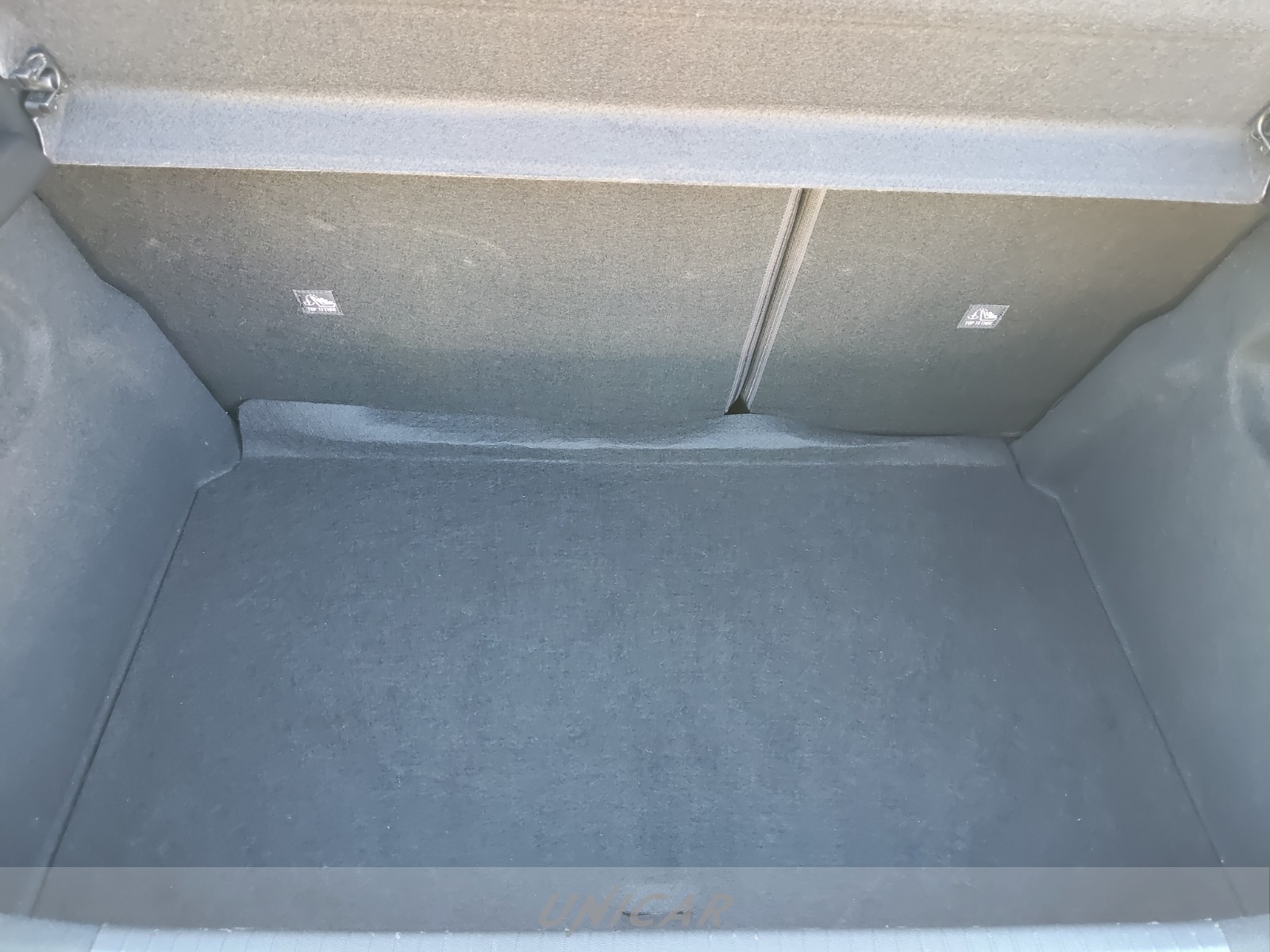 UNICAR Opel Corsa