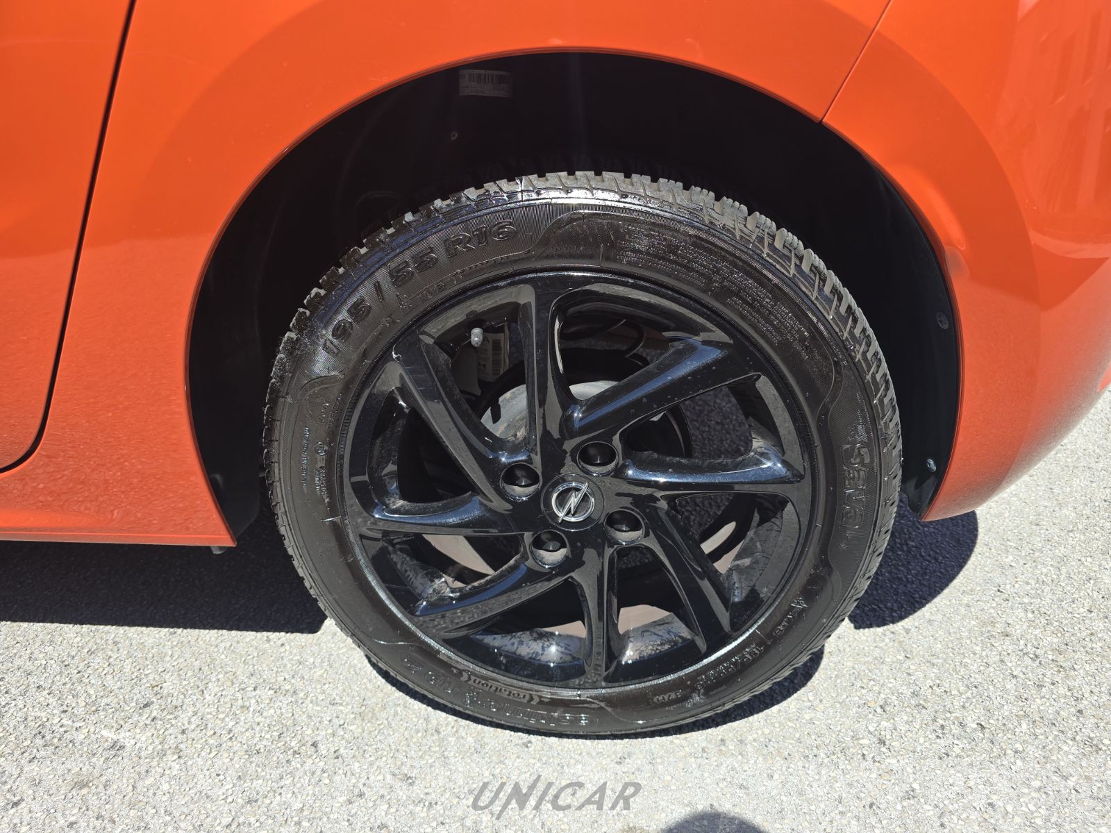 UNICAR Opel Corsa
