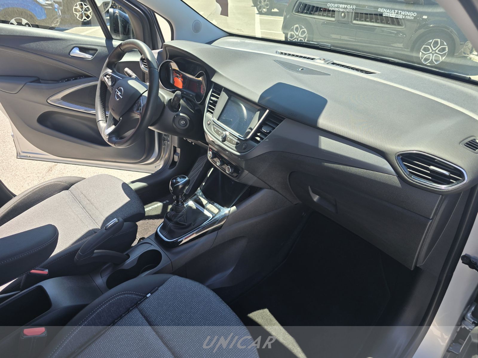 UNICAR Opel Crossland