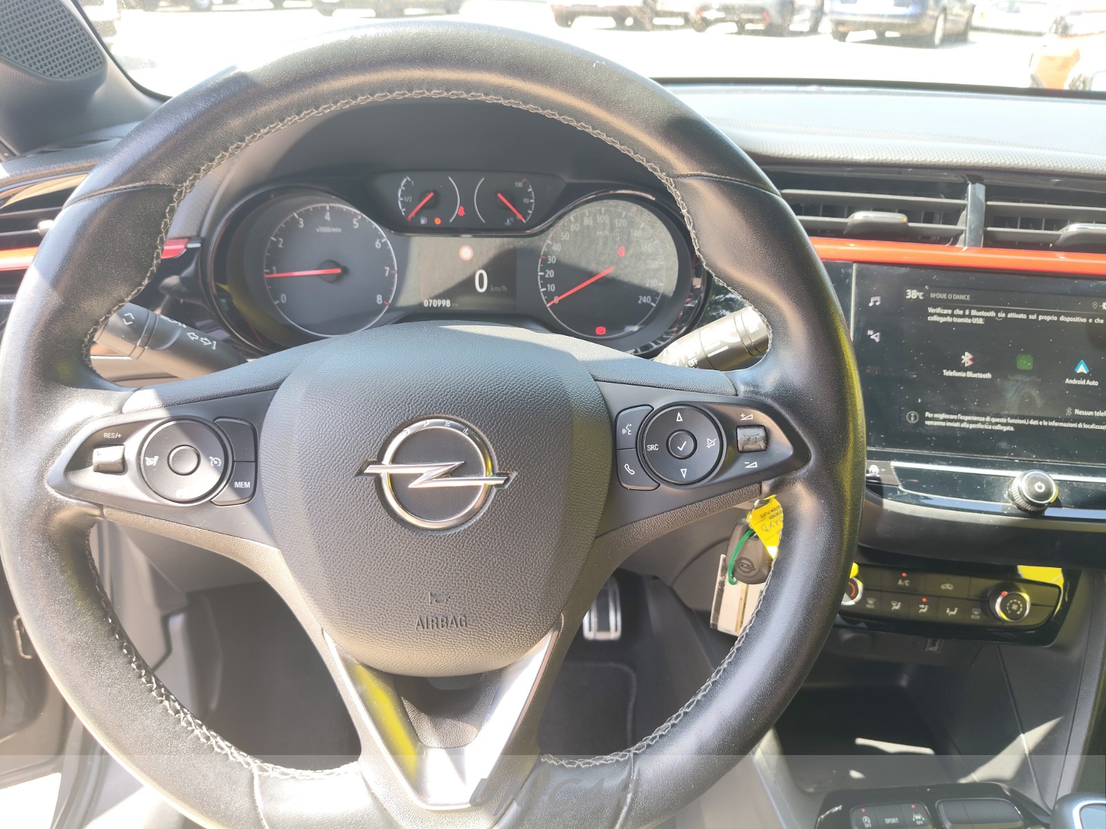UNICAR Opel Corsa