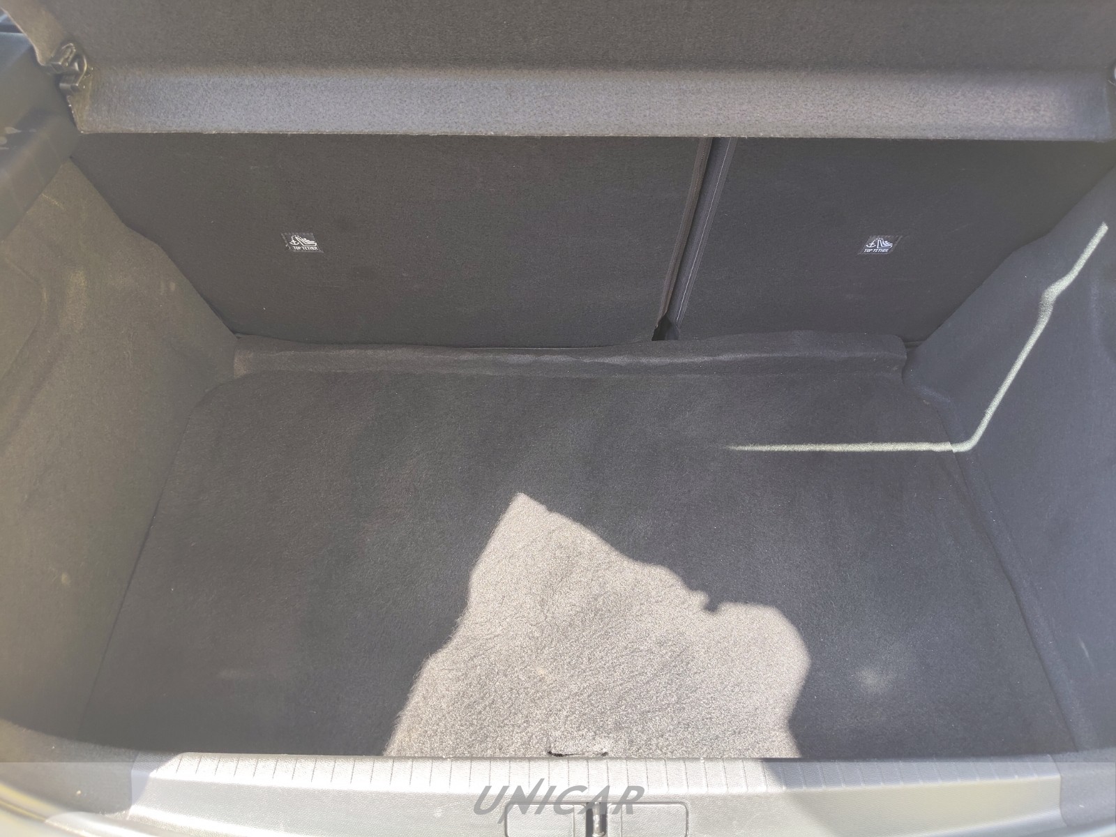 UNICAR Opel Corsa