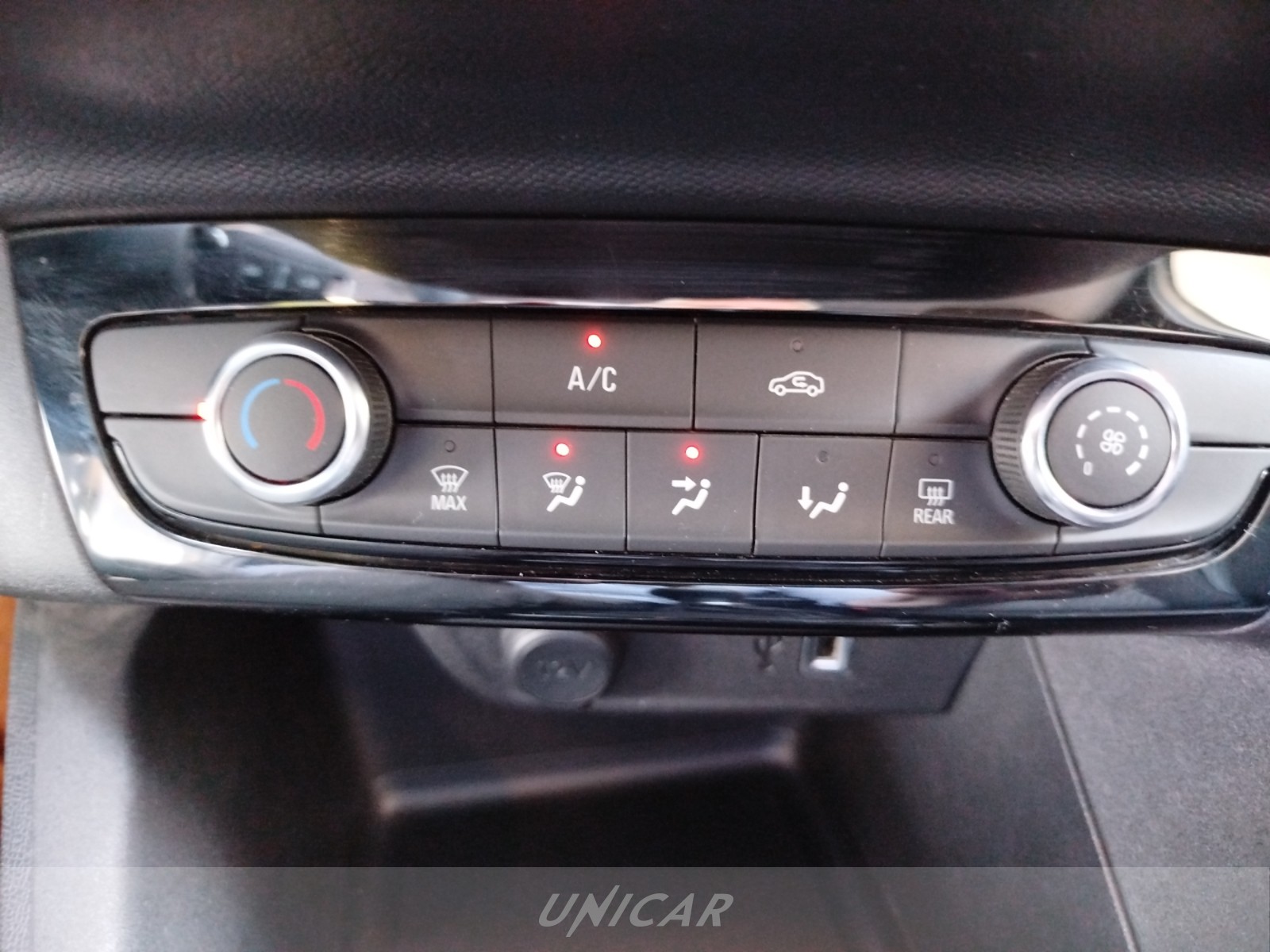 UNICAR Opel Corsa