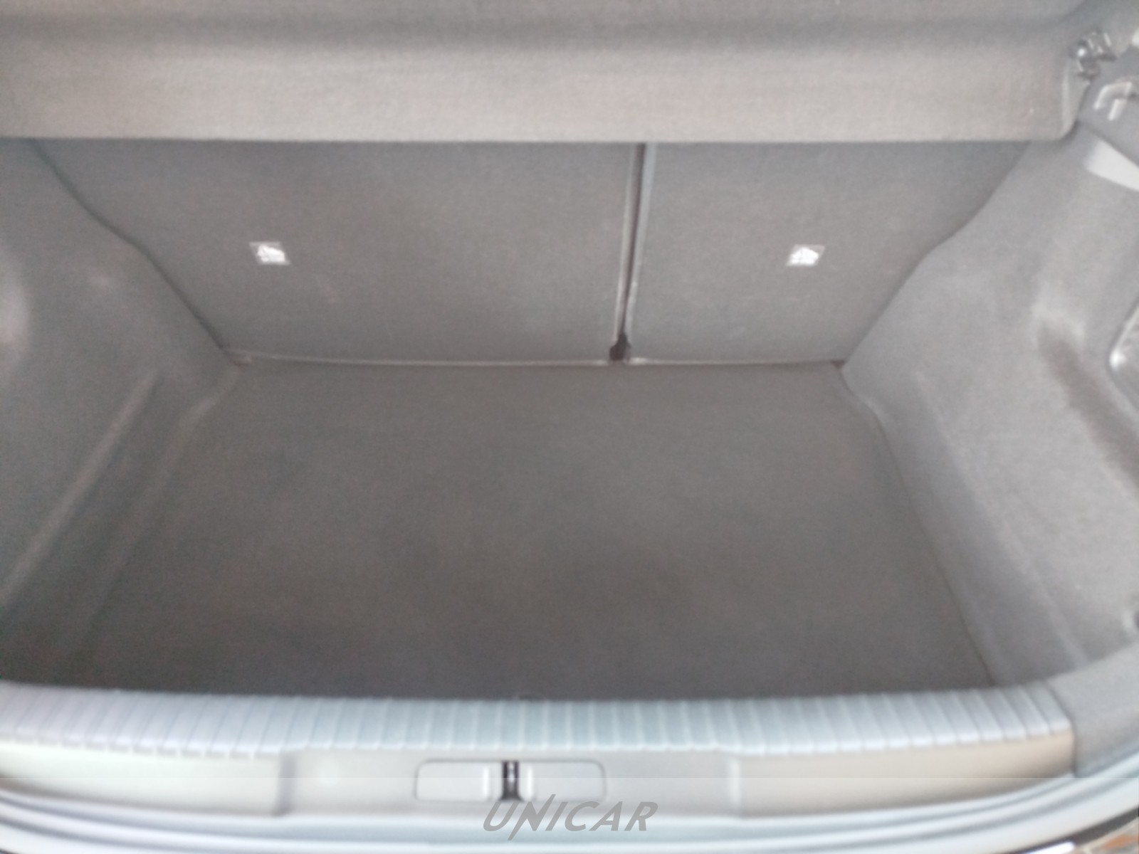 UNICAR Opel Mokka