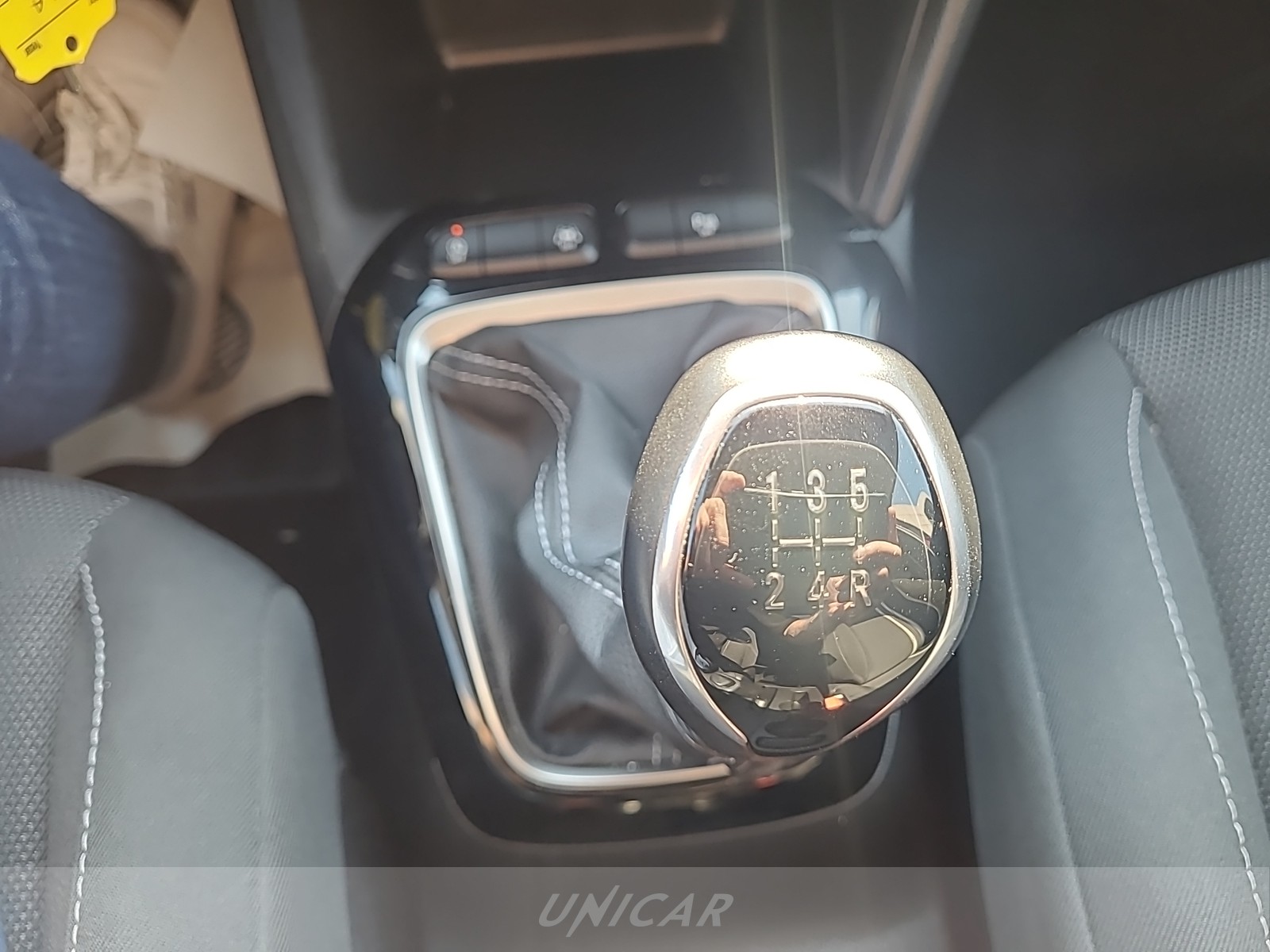 UNICAR Opel Corsa