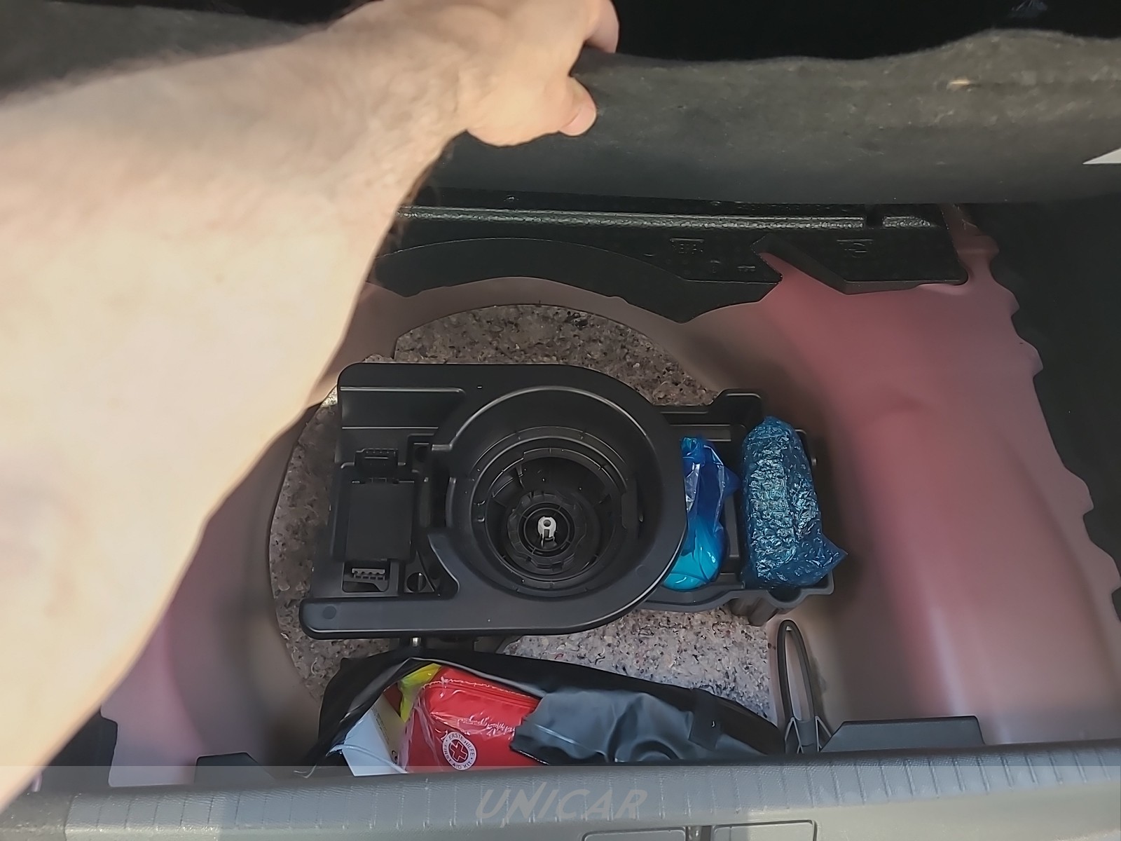 UNICAR Opel Corsa