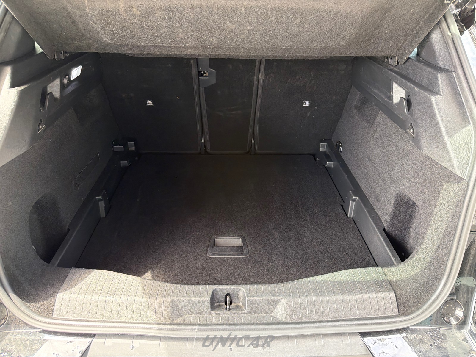 UNICAR Opel Grandland