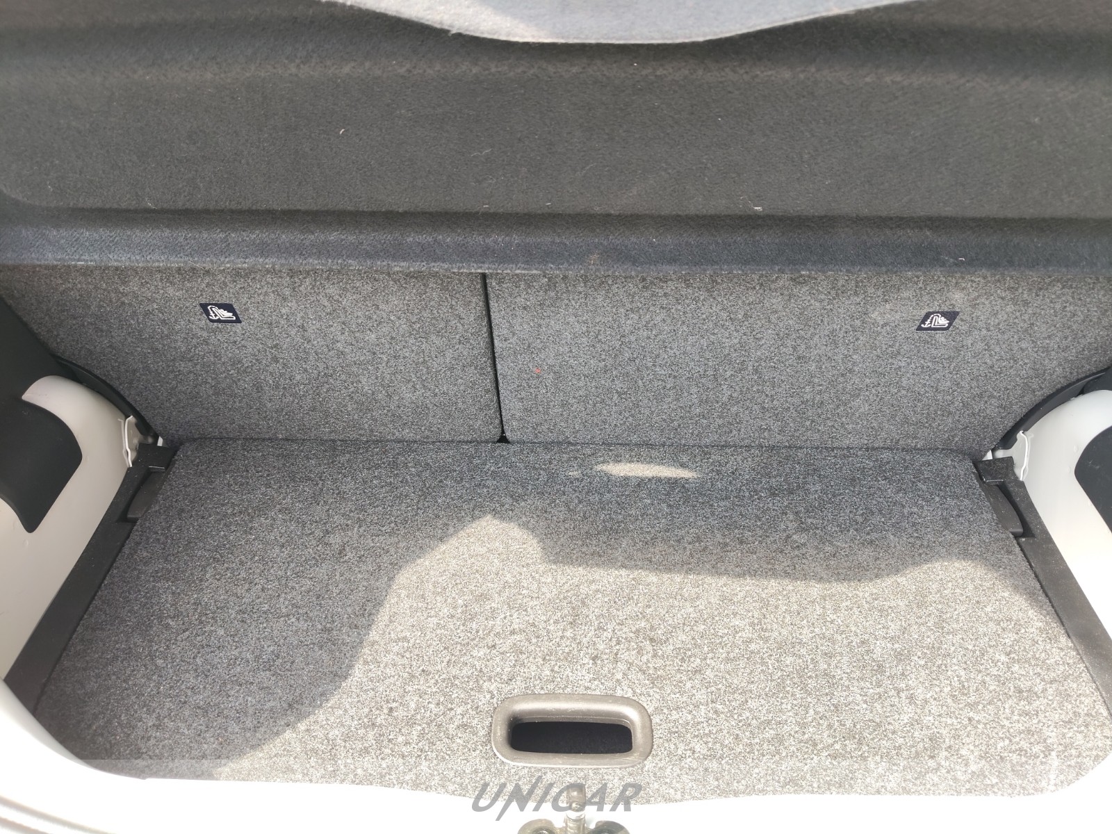 UNICAR Volkswagen up!