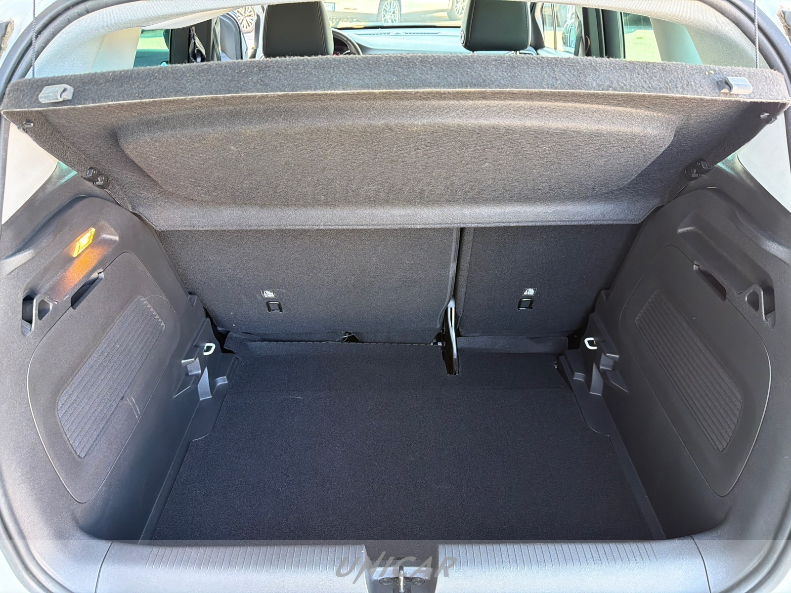 UNICAR Opel Crossland