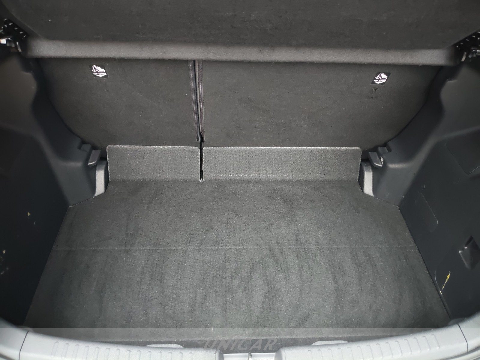 UNICAR Mazda 2
