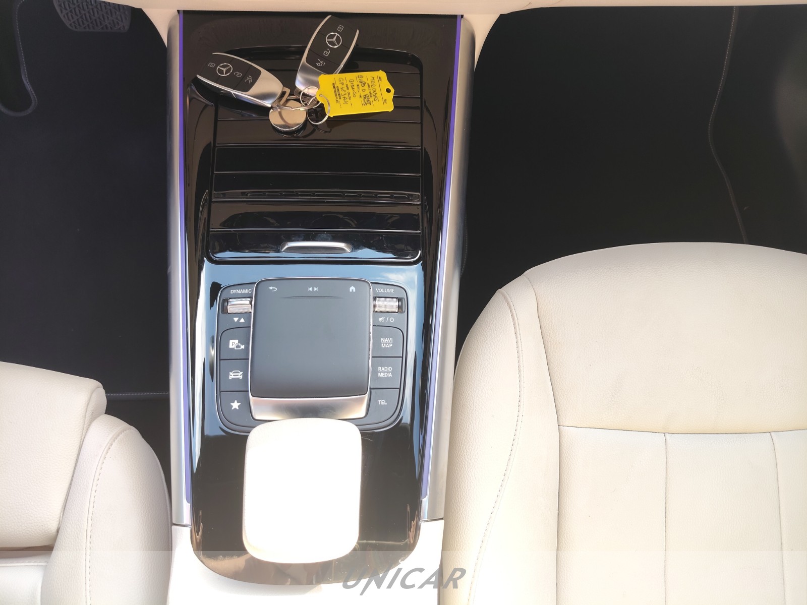 UNICAR Mercedes GLA
