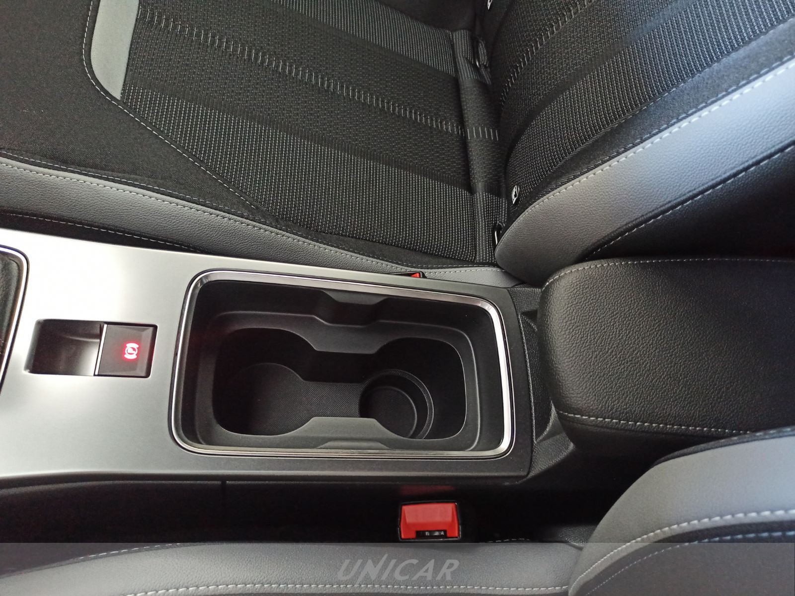 UNICAR Opel Mokka