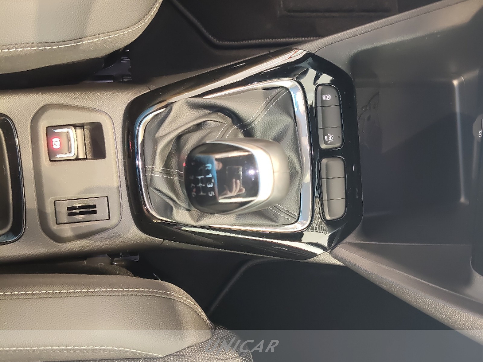 UNICAR Opel Corsa