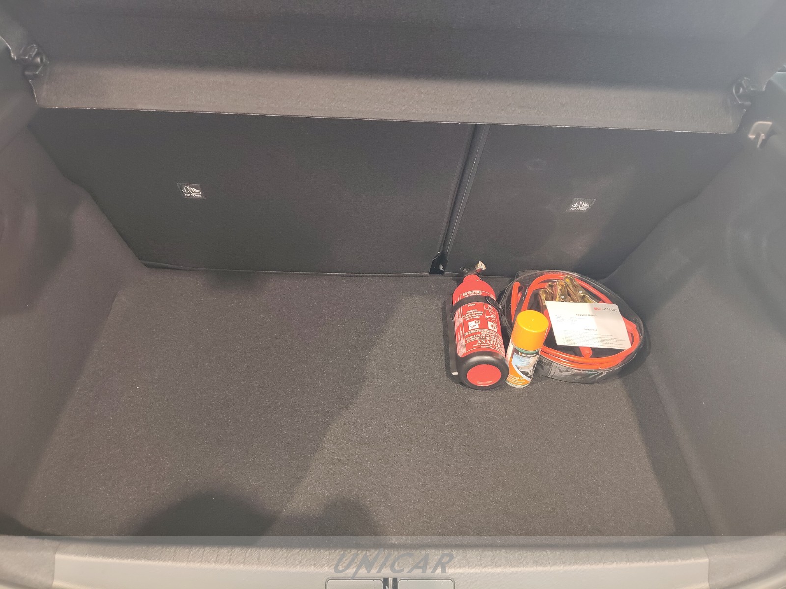 UNICAR Opel Corsa