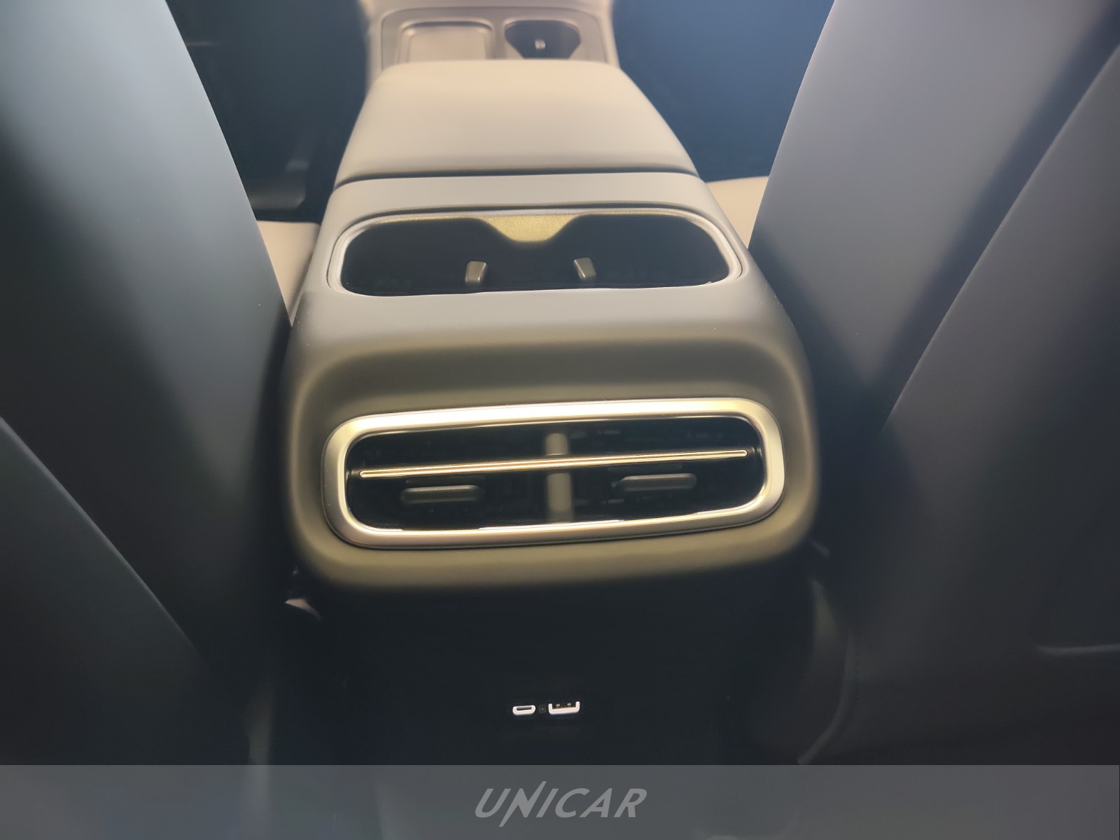 UNICAR Leapmotor C10