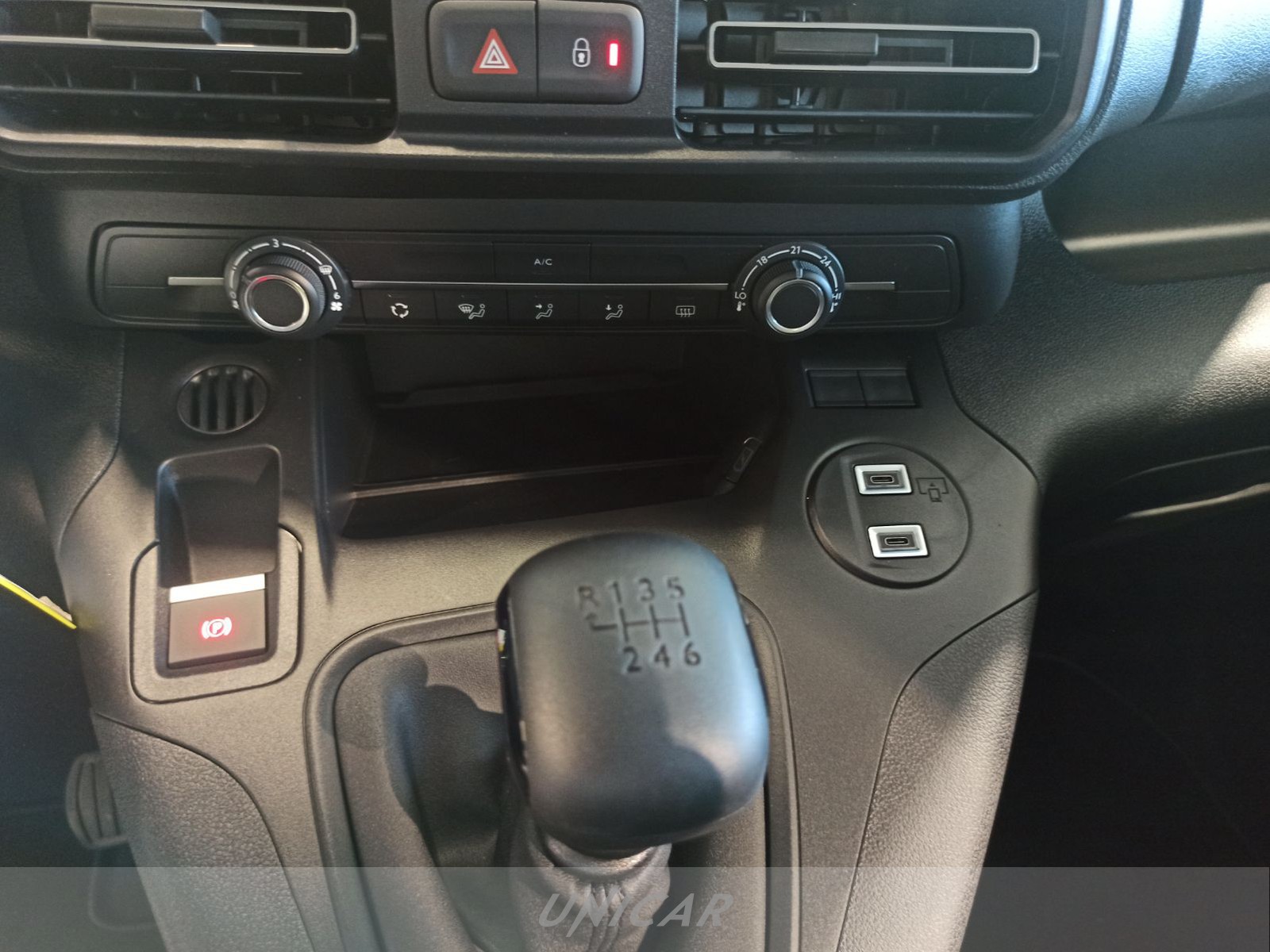 UNICAR Opel Combo