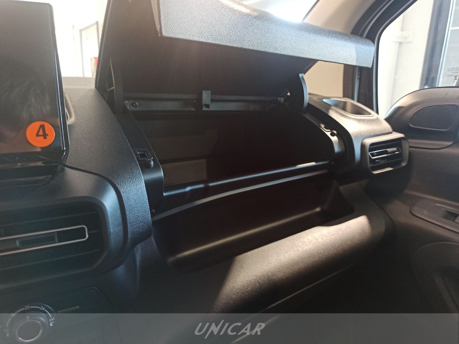 UNICAR Opel Combo